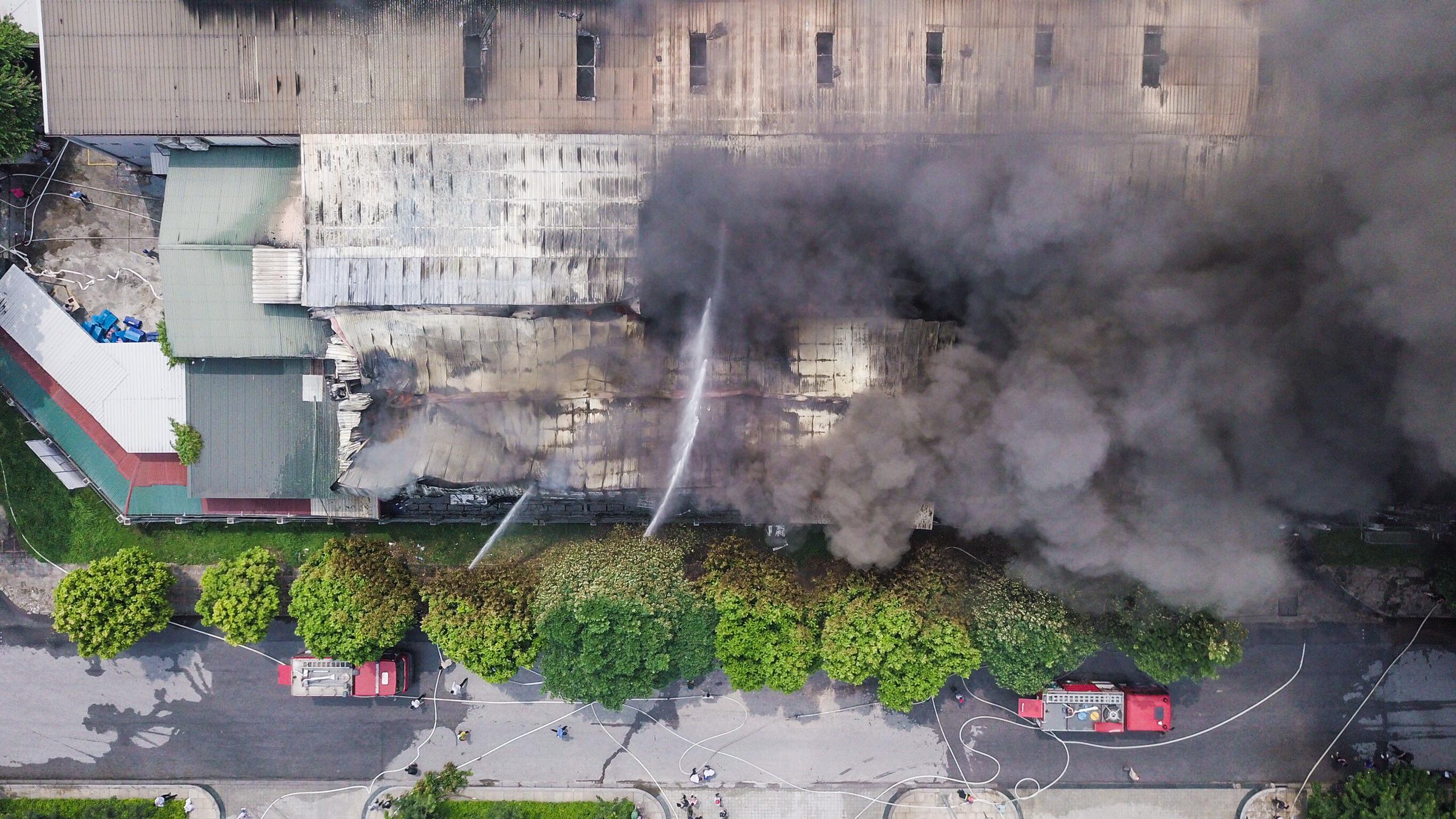 Chay lon sat Aeon Mall anh 1