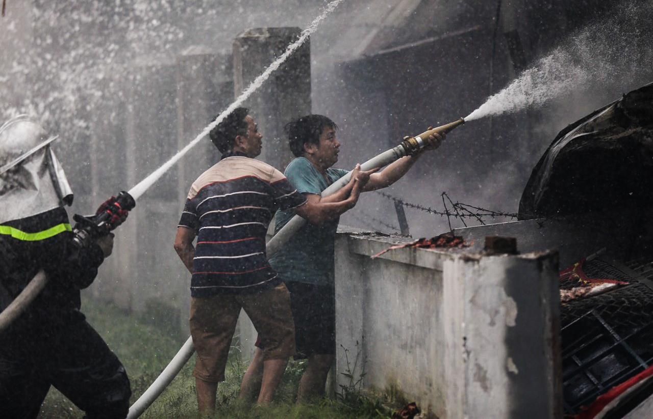 Chay lon sat Aeon Mall anh 7