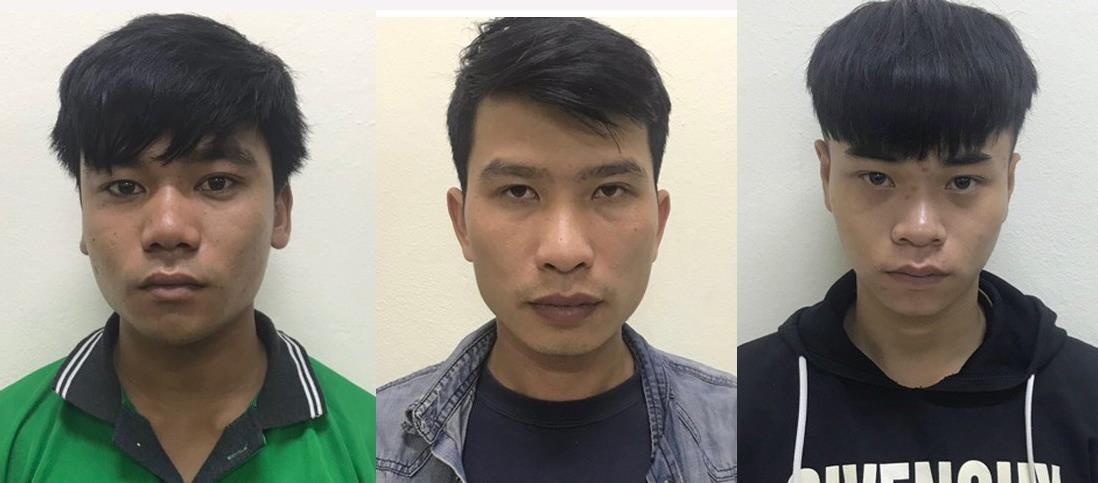 bắt 3 thanh niên tham gia đua xe ở hồ Gươm ảnh 1 bat 3 thanh nien tham gia dua xe o ho Guom anh 1