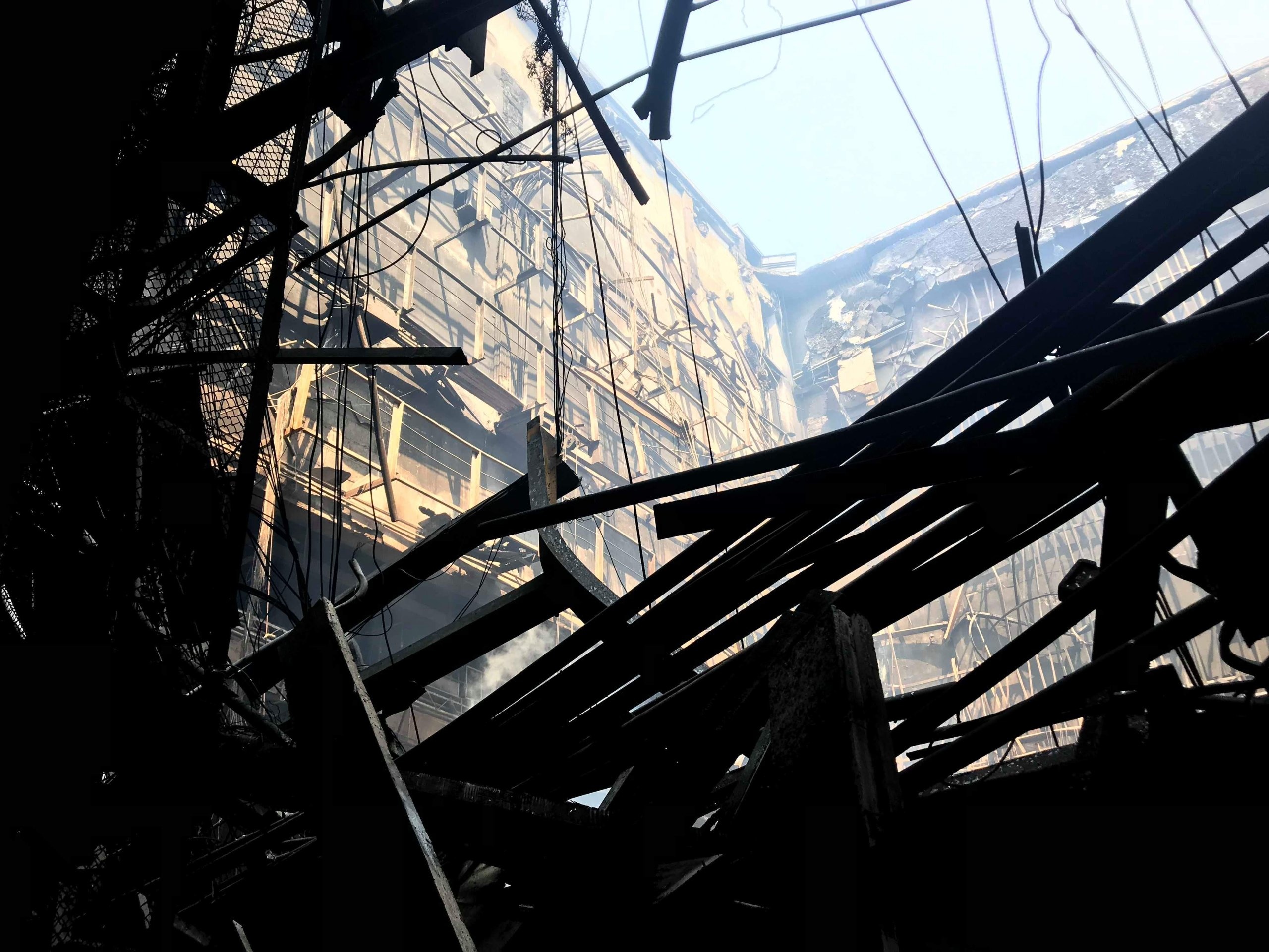 San khau show Quang Ha o Cung Viet Xo bi chay anh 7