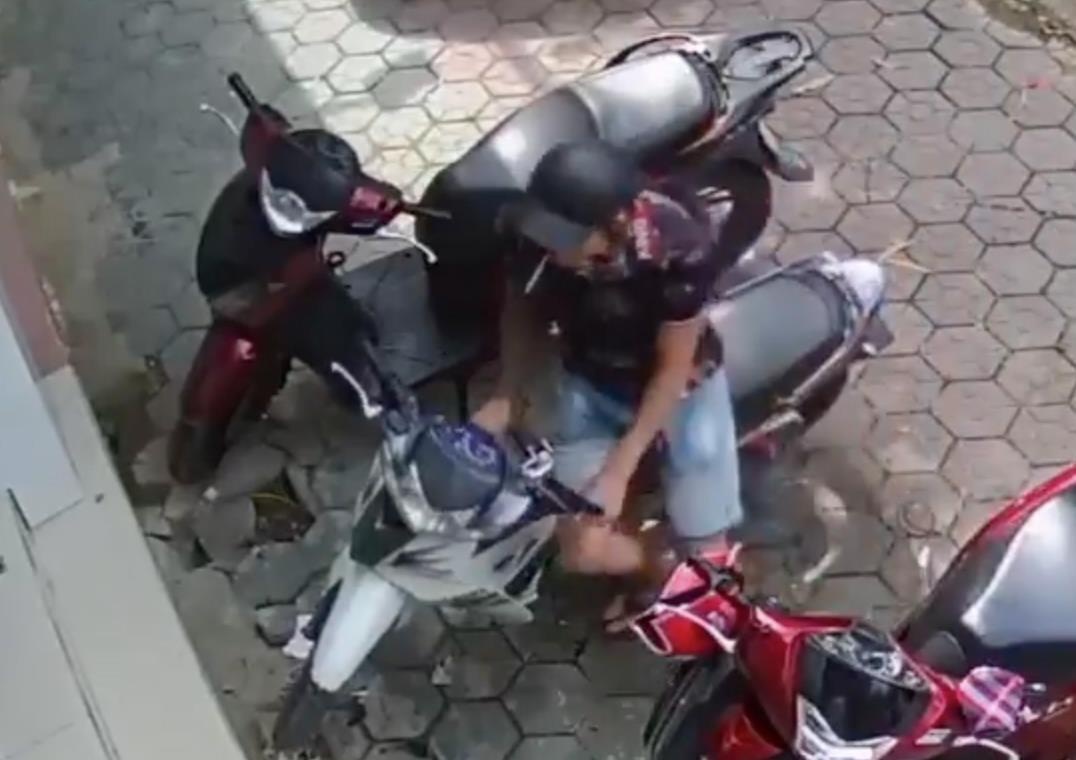 Trom bo lai xe SH sau khi be khoa Sirius hinh anh