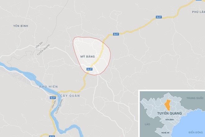 Ba treo co cung 2 con nho anh 2