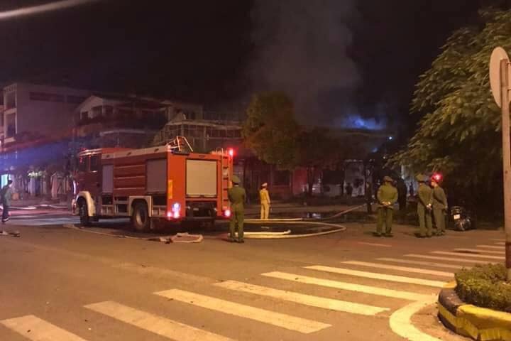 4 nguoi chet chay nha hang 3 lau anh 1