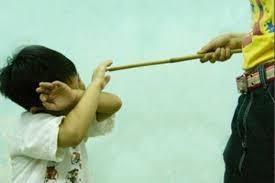 Ha Noi yeu cau lam ro vu be trai 12 tuoi bi danh chan thuong so nao hinh anh