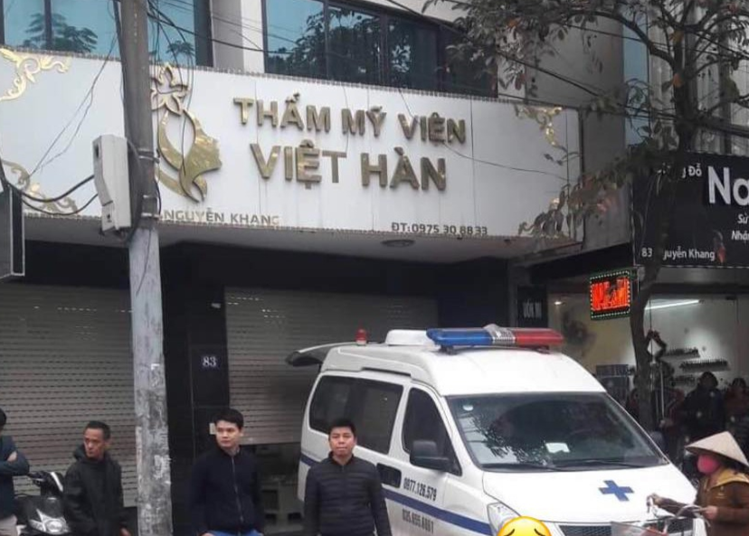 Nguoi dan ong tu vong khi hut mo bung tai tham my vien hinh anh