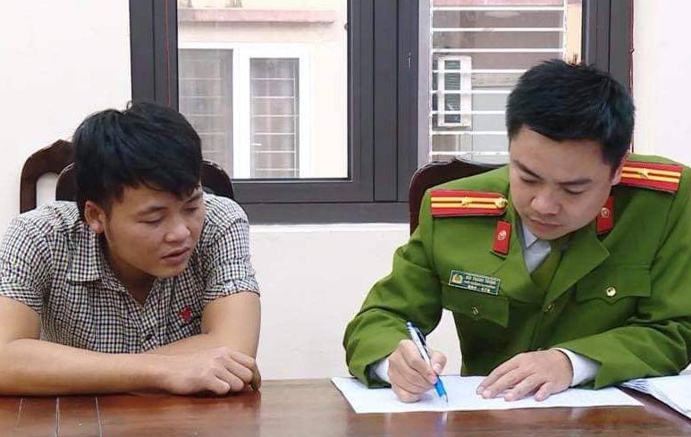 nhom cong nhan duoc tra cong bang ma tuy anh 1