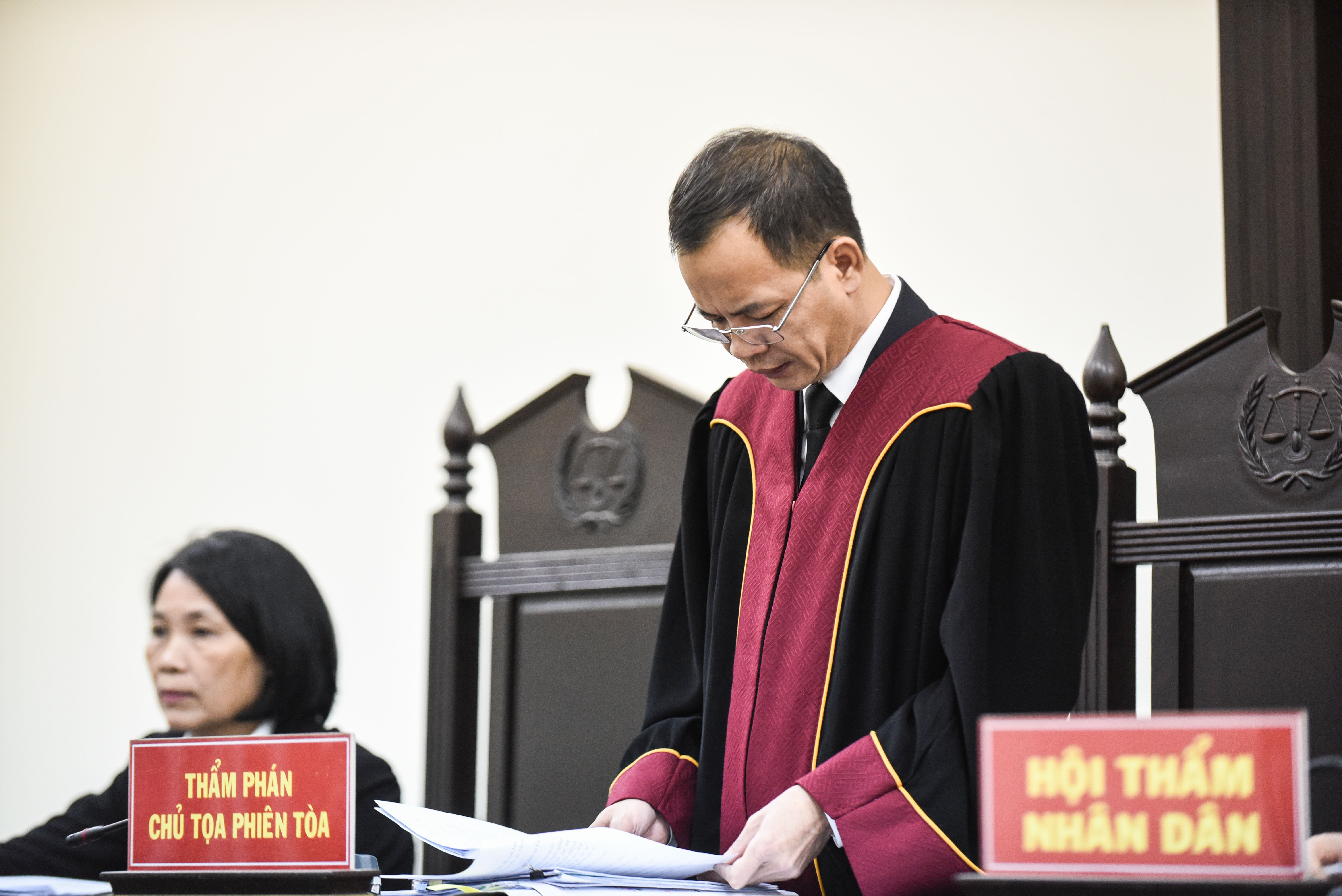 gai bay vu khong doanh nhan anh 9