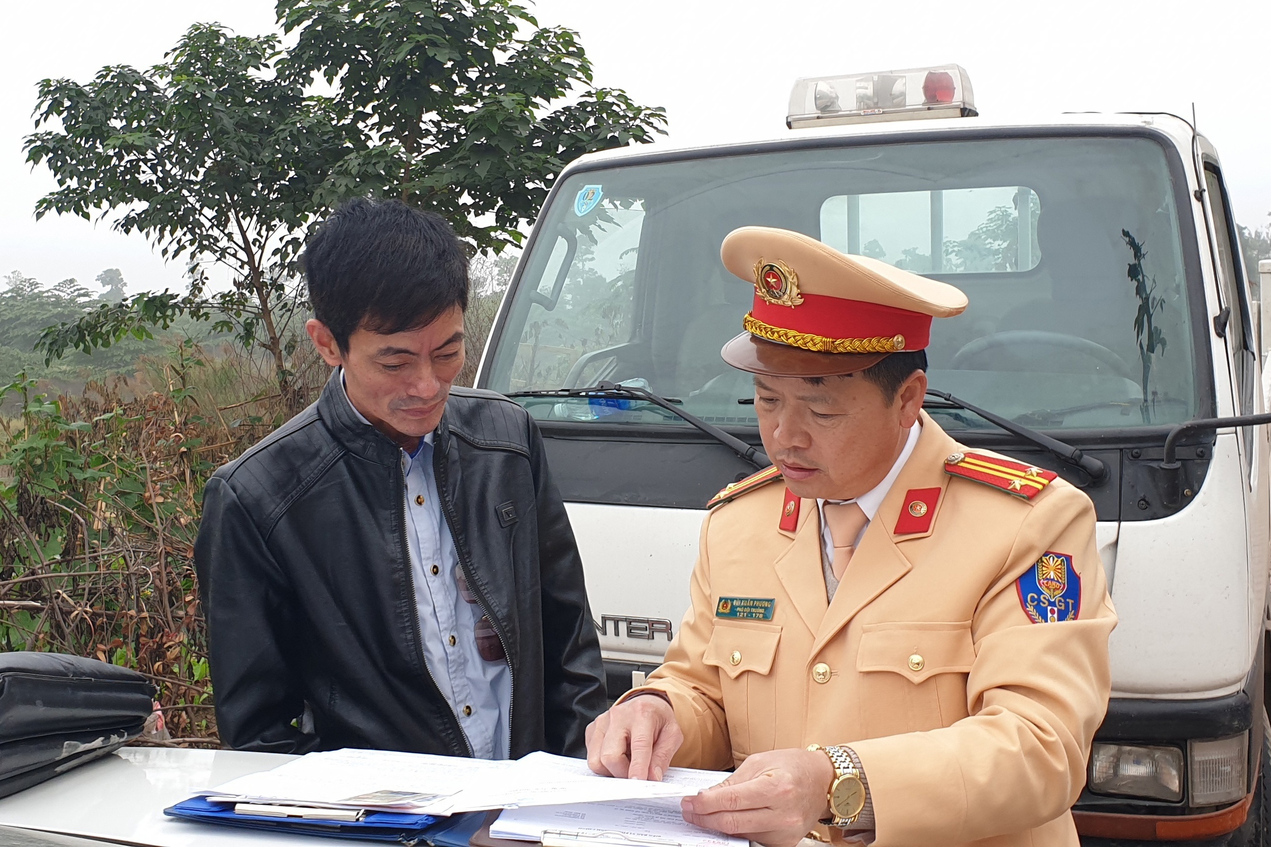 Thuê ôtô phải khai báo ảnh 1 Thue oto phai khai bao anh 1