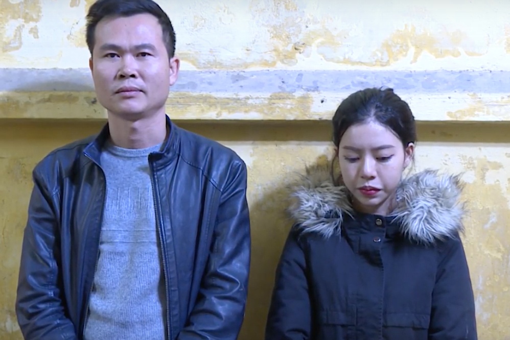 Tung tin sai ve dich virus corona, them 2 nguoi bi phat hinh anh