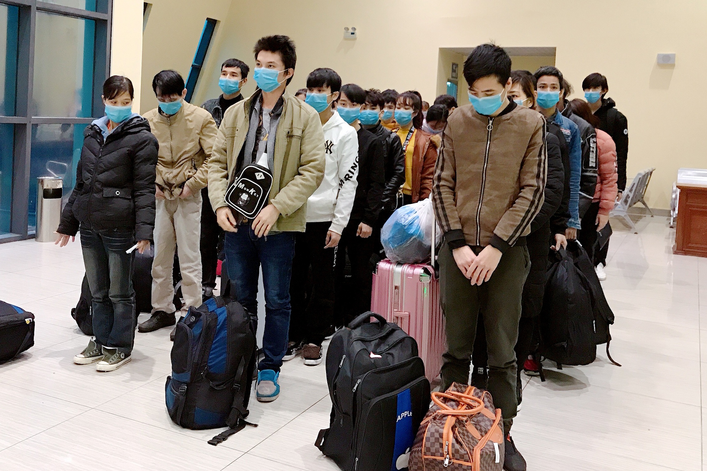 Cach ly nguoi 32 Viet bi Trung Quoc tra ve anh 5