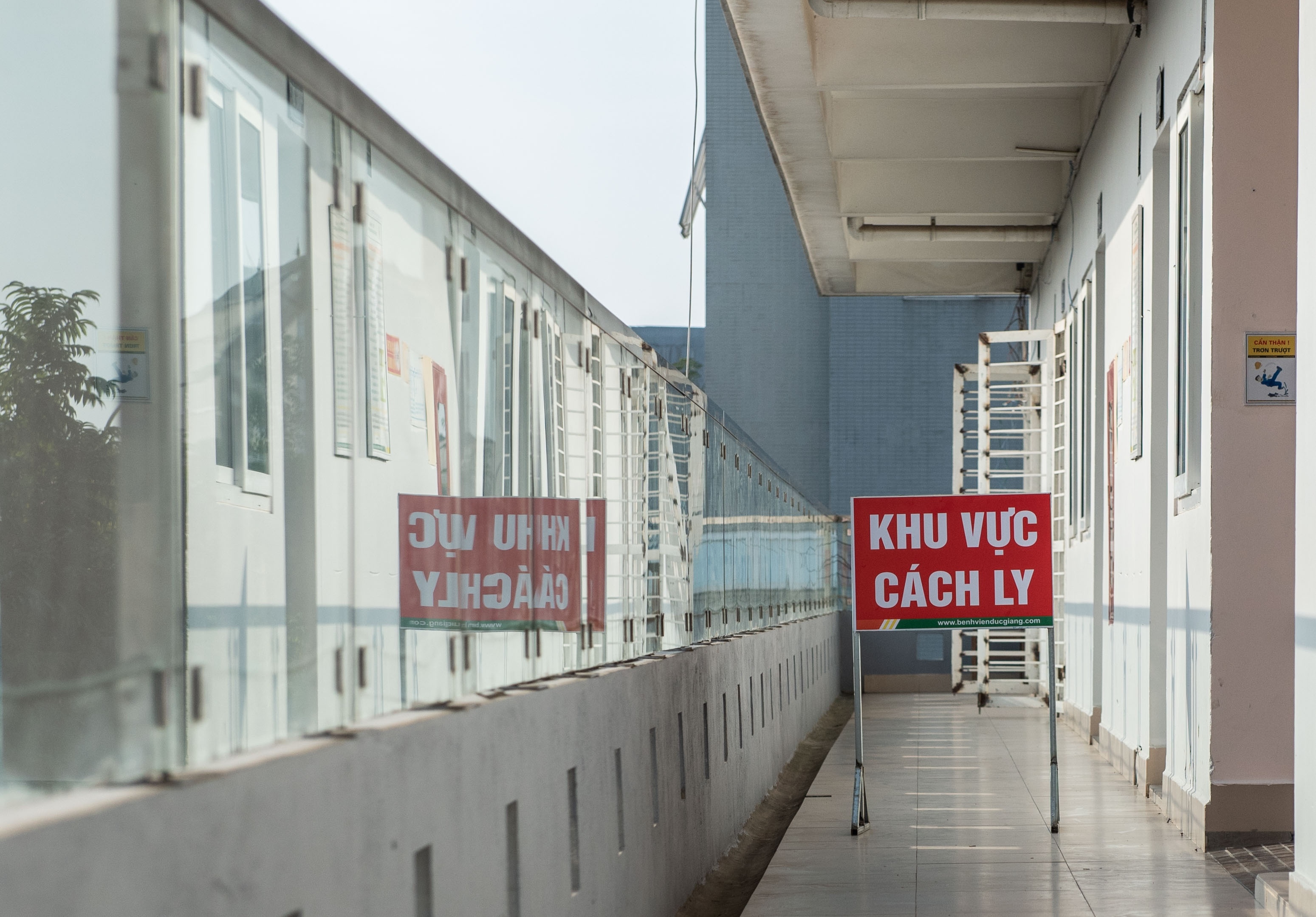 Bi thu Ha Noi kiem tra cong tac phong chong dich covid-19 anh 9