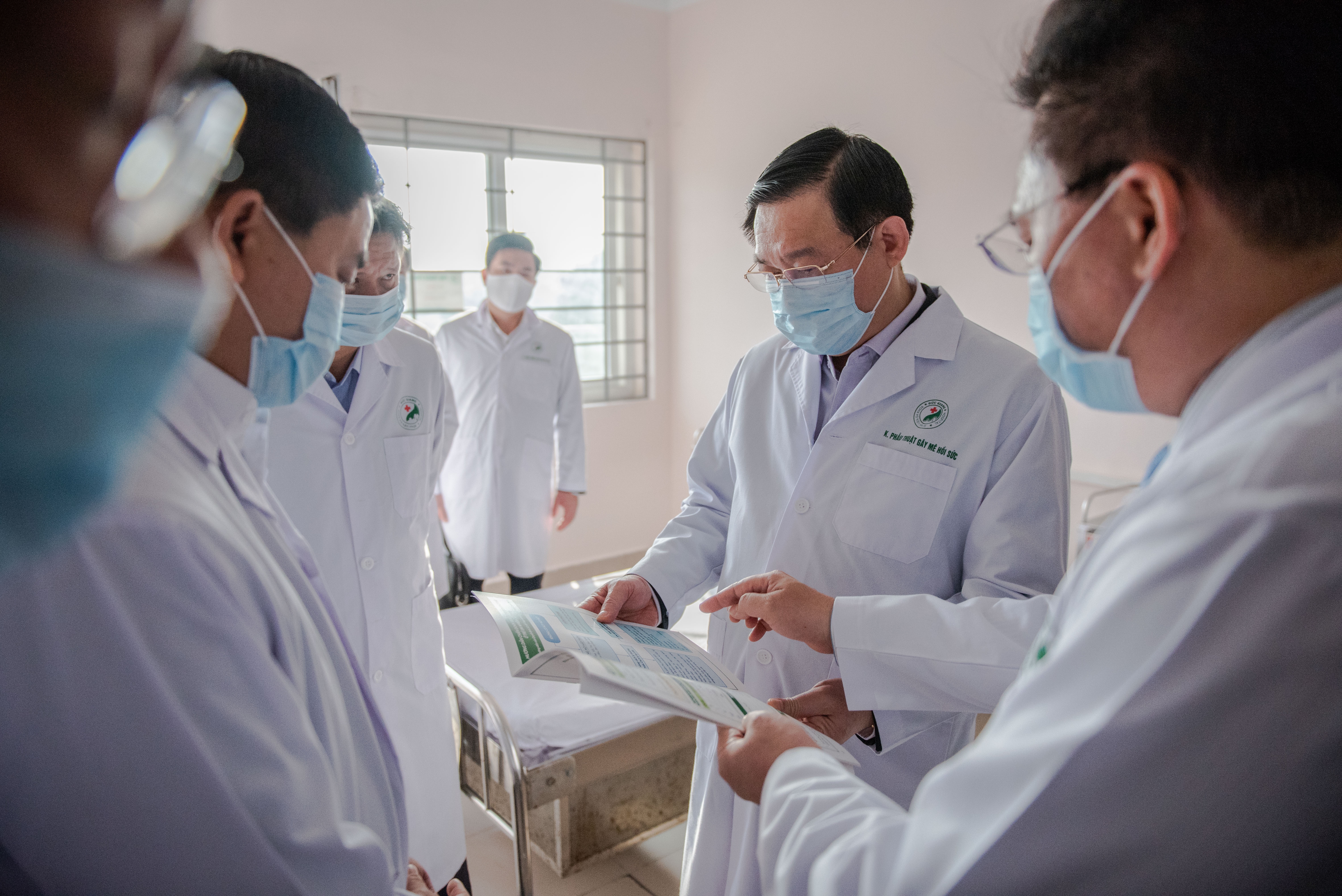 Bi thu Ha Noi kiem tra cong tac phong chong dich covid-19 anh 6