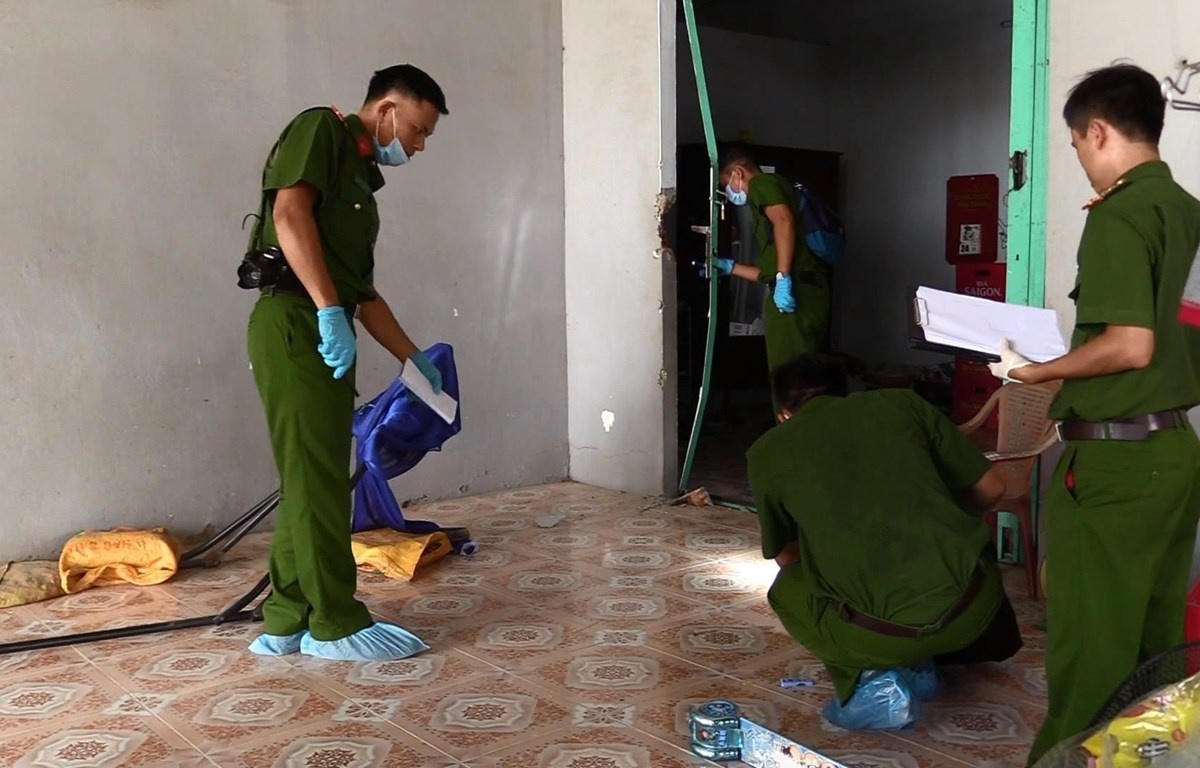 Chong nghi giet vo vi ghen roi tu sat hinh anh