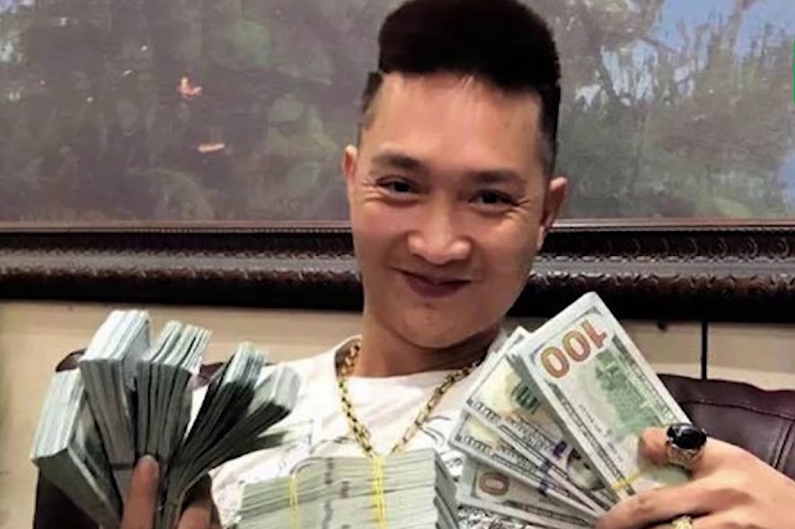 Huan 'Hoa Hong' lai bi dua di cai nghien hinh anh