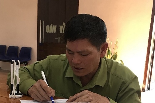 Bi phat 35 trieu, tuoc GPLX 23 thang vi khong thoi nong do con hinh anh