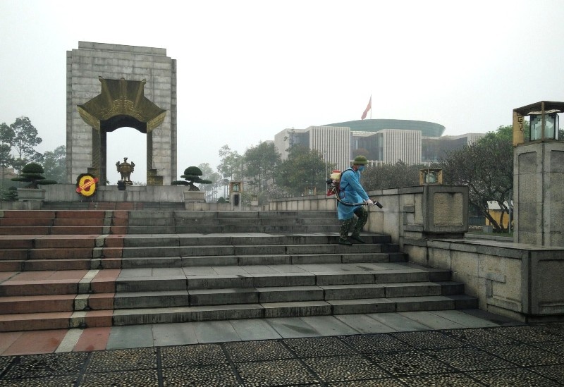 Tam dung to chuc le vieng Chu tich Ho Chi Minh tu 23/3 hinh anh