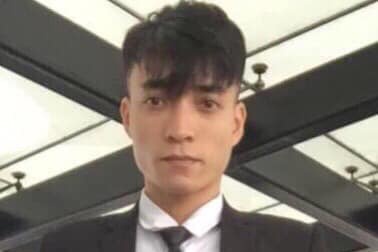 Tong tien nguoi yeu cu bang clip nhay cam hinh anh