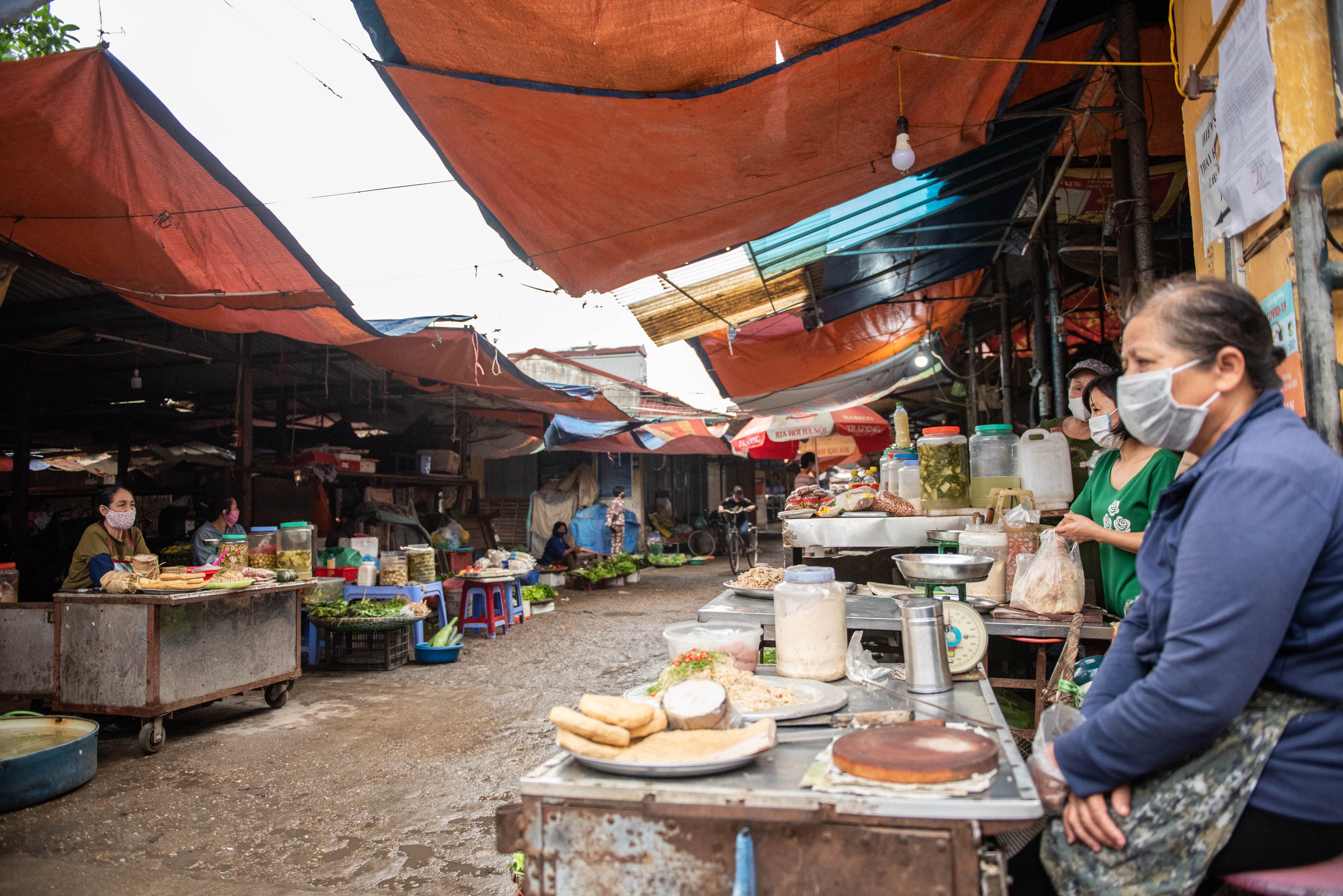 Kiem tra than nhiet nguoi di cho Ve Dong Ngac anh 4