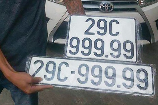 Bo Cong an de xuat phuong an tra phi de duoc chon bien so xe hinh anh