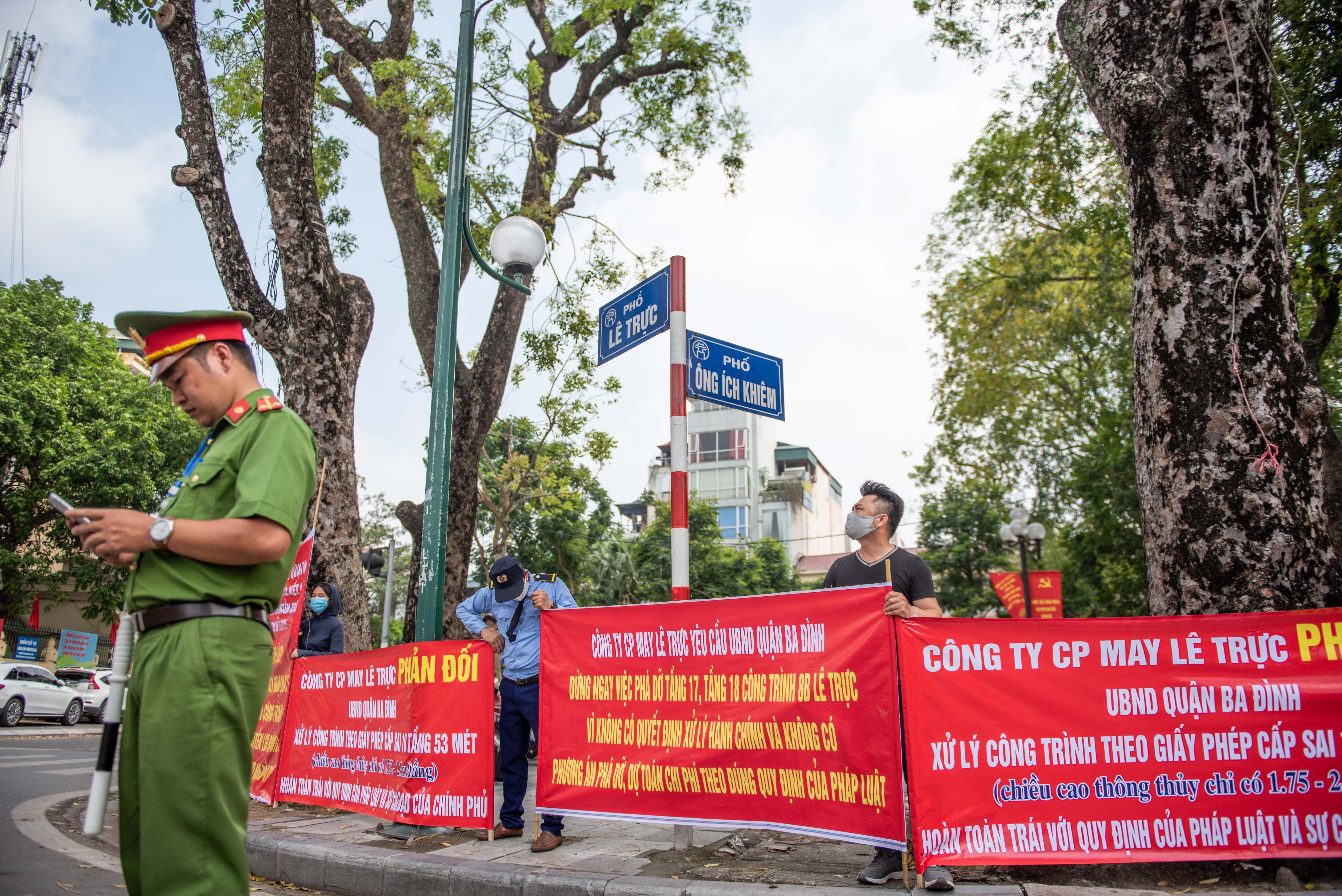 thao do toa nha 8b Le Truc anh 11