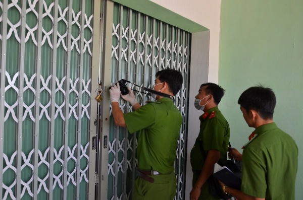 Vo chong tu vong tai nha rieng hinh anh