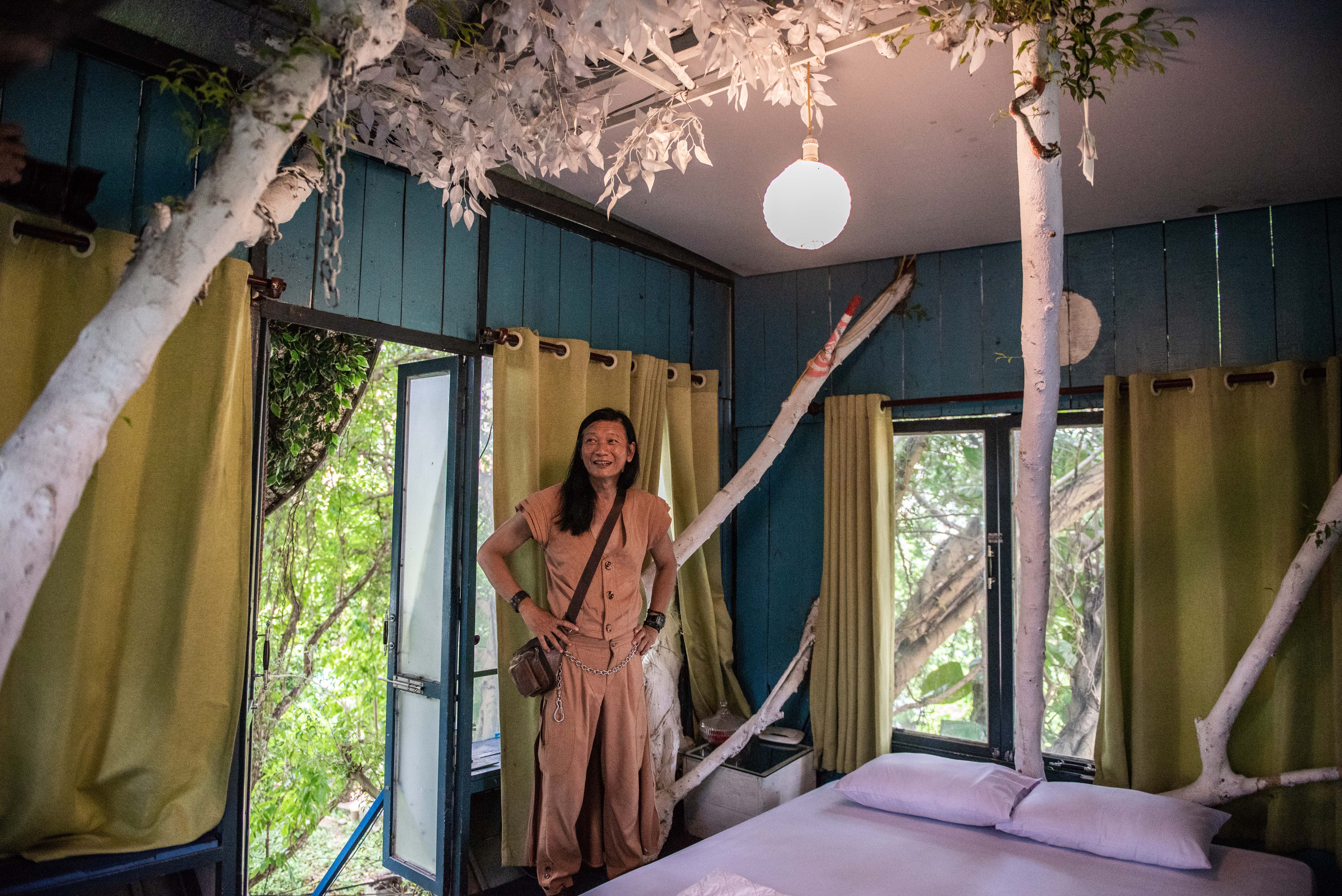 Nha cay giua Ha Noi anh 3