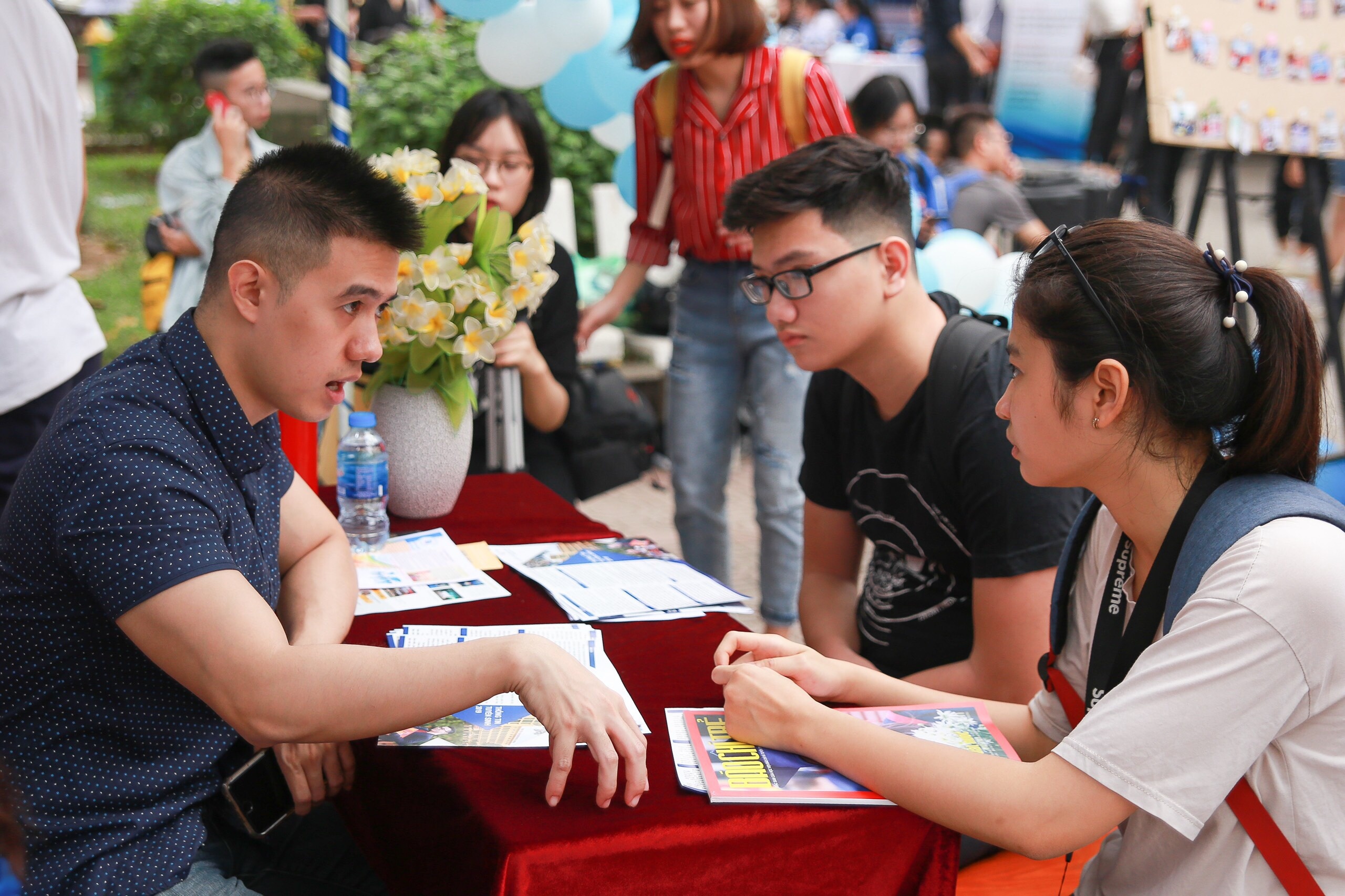 Vien Bao chi tu van tuyen sinh truc tuyen hinh anh