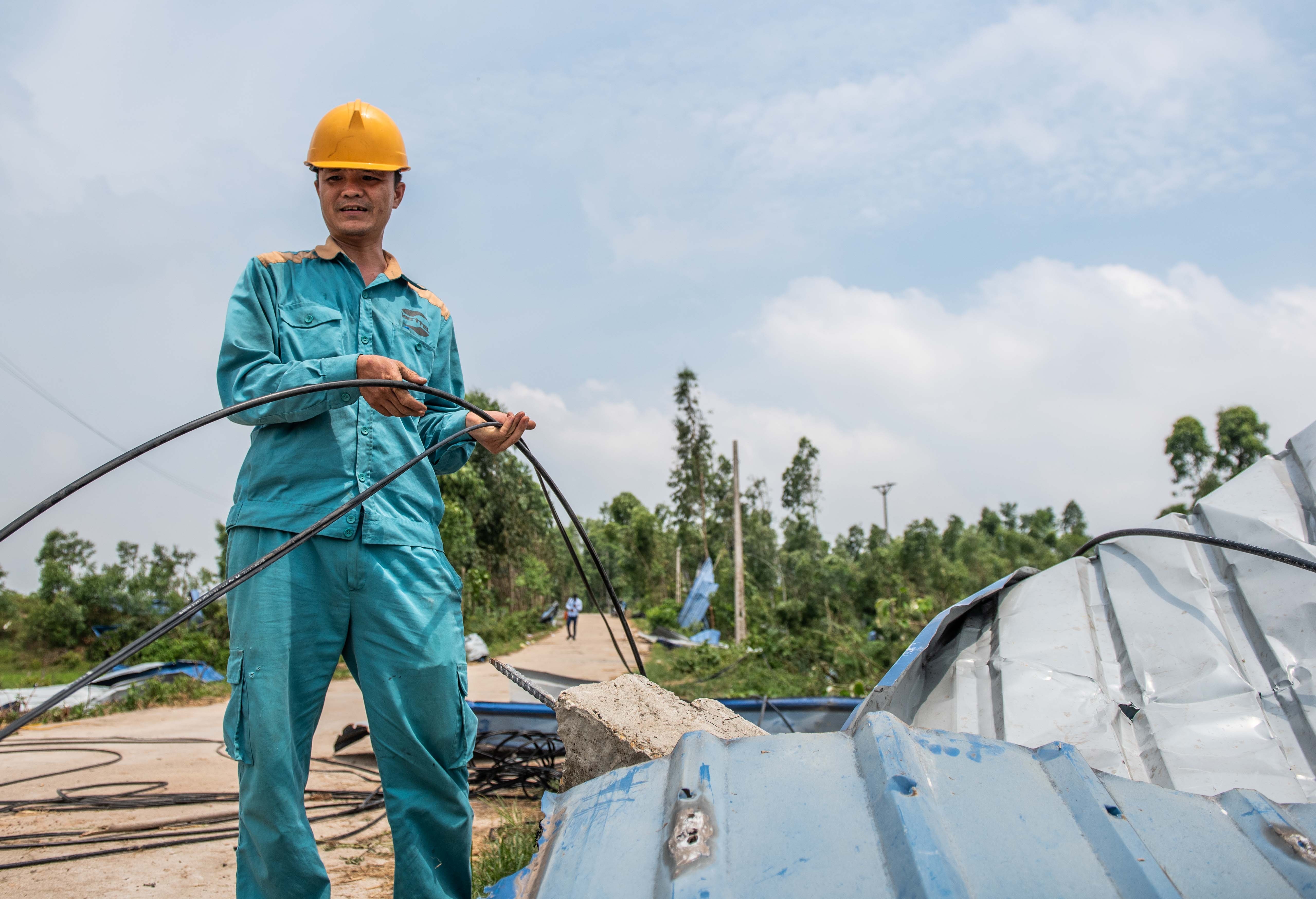 Xuong go sap khien 3 nguoi chet anh 4