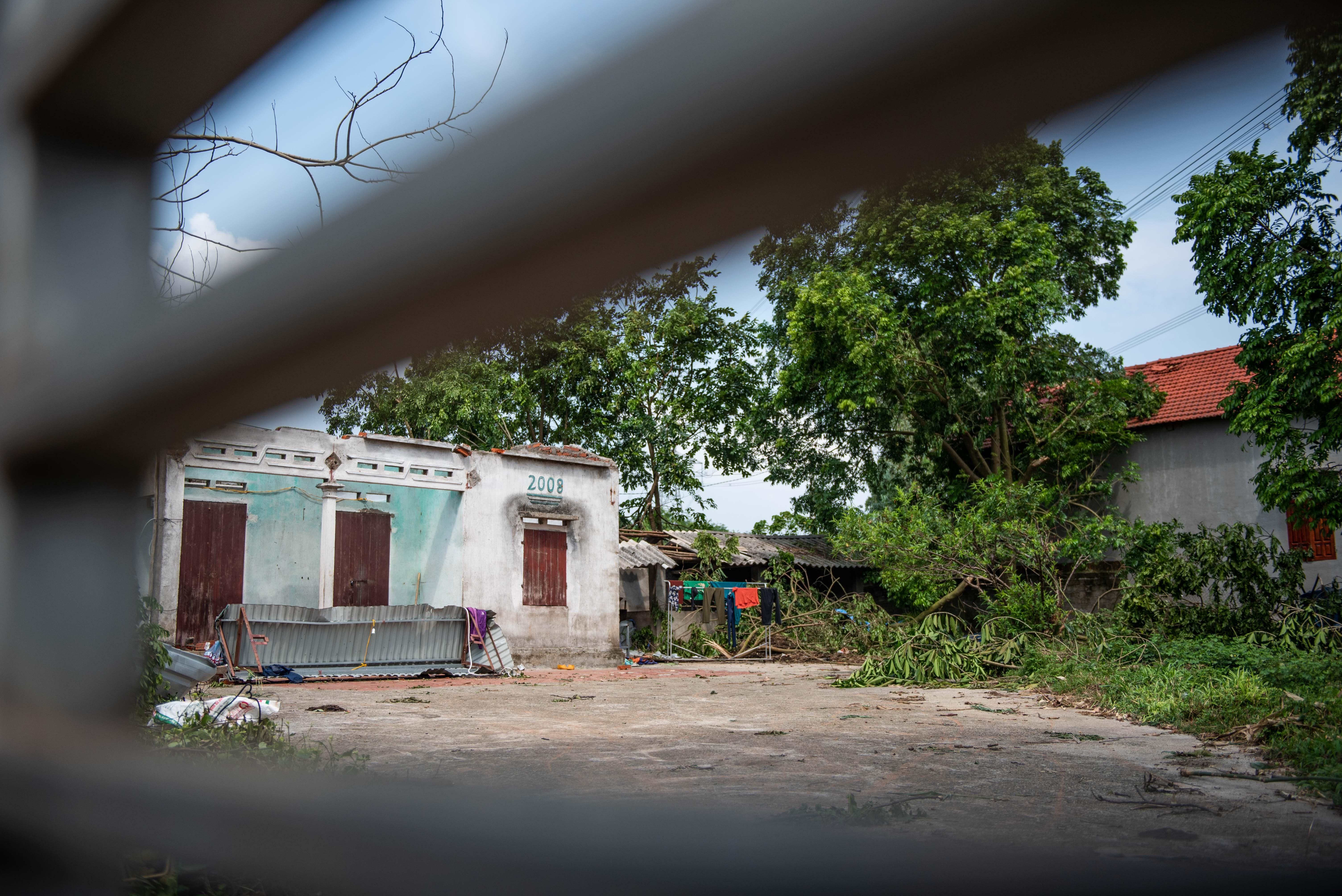 Xuong go sap khien 3 nguoi chet anh 11