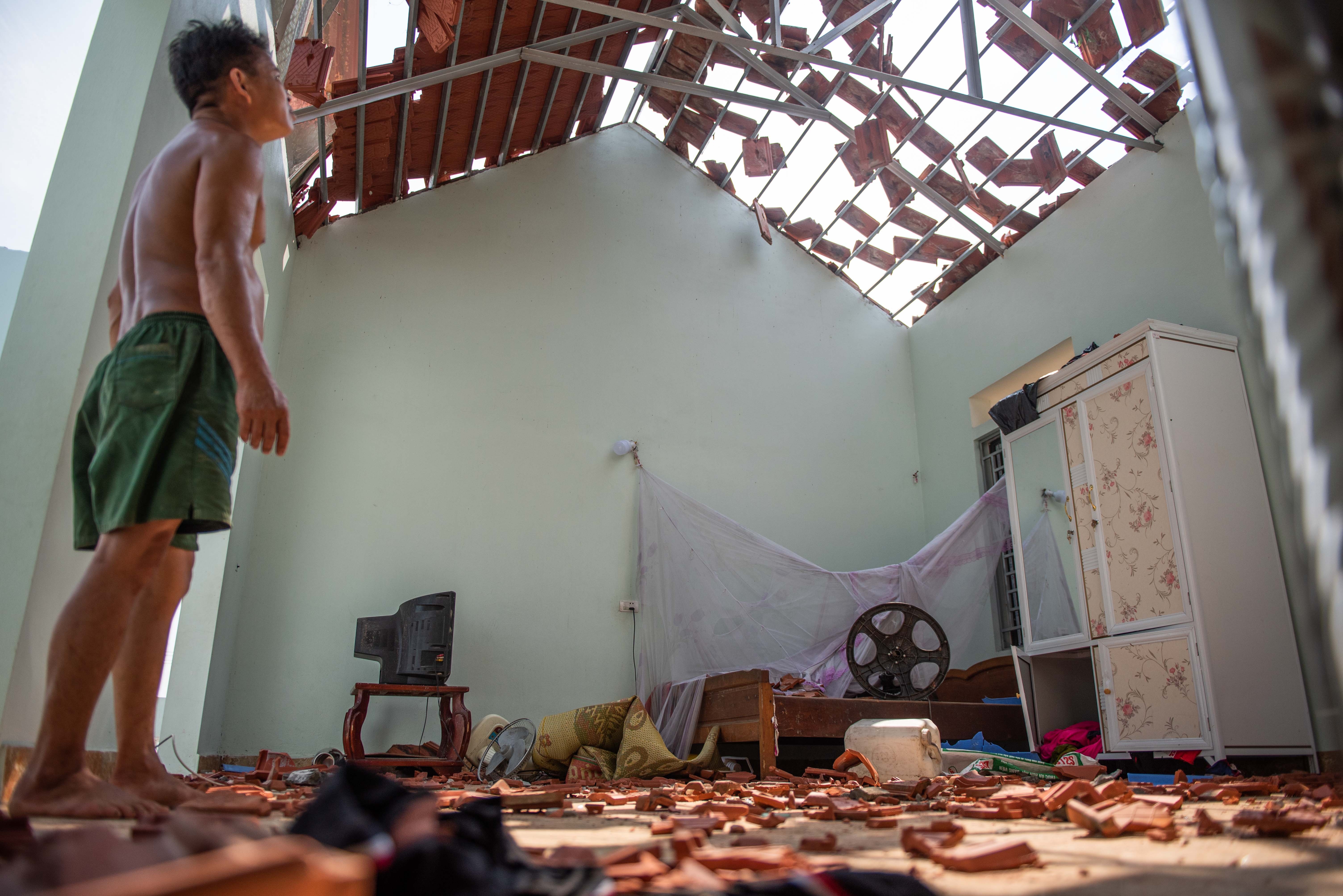 Xuong go sap khien 3 nguoi chet anh 7