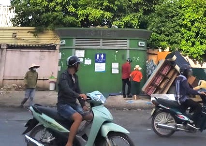 Phat hien thi the nam thanh nien canh Ben xe My Dinh hinh anh