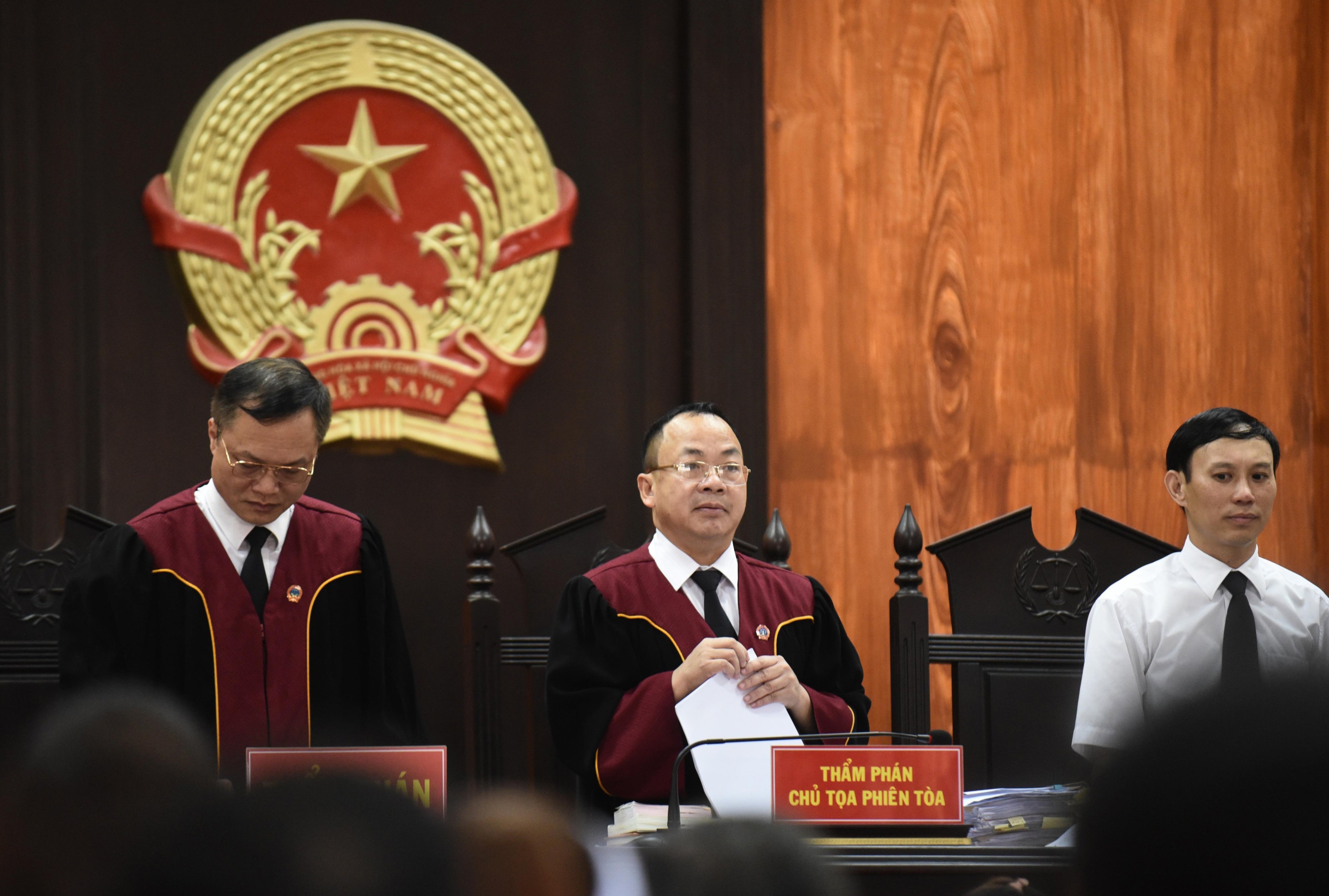 Xet xu anh trai tham sat gia dinh em gai anh 2