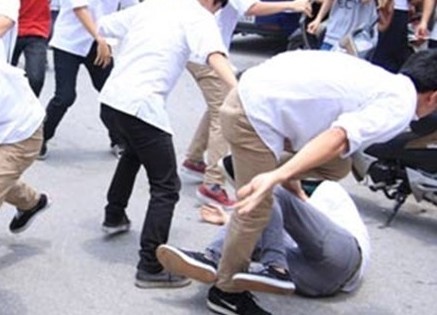 Nam sinh lop 9 bi danh tu vong vi bao ve nguoi khac hinh anh