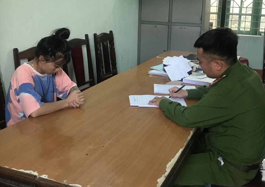 8 nguoi phe ma tuy trong quan karaoke anh 1