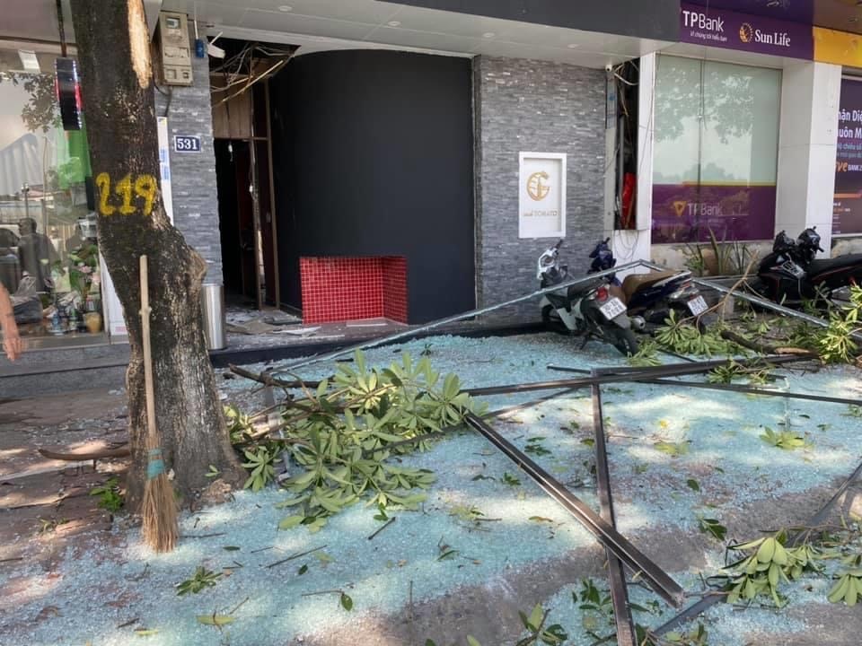 Tieng no lon trong nha hang Nhat Ban o Ha Noi hinh anh