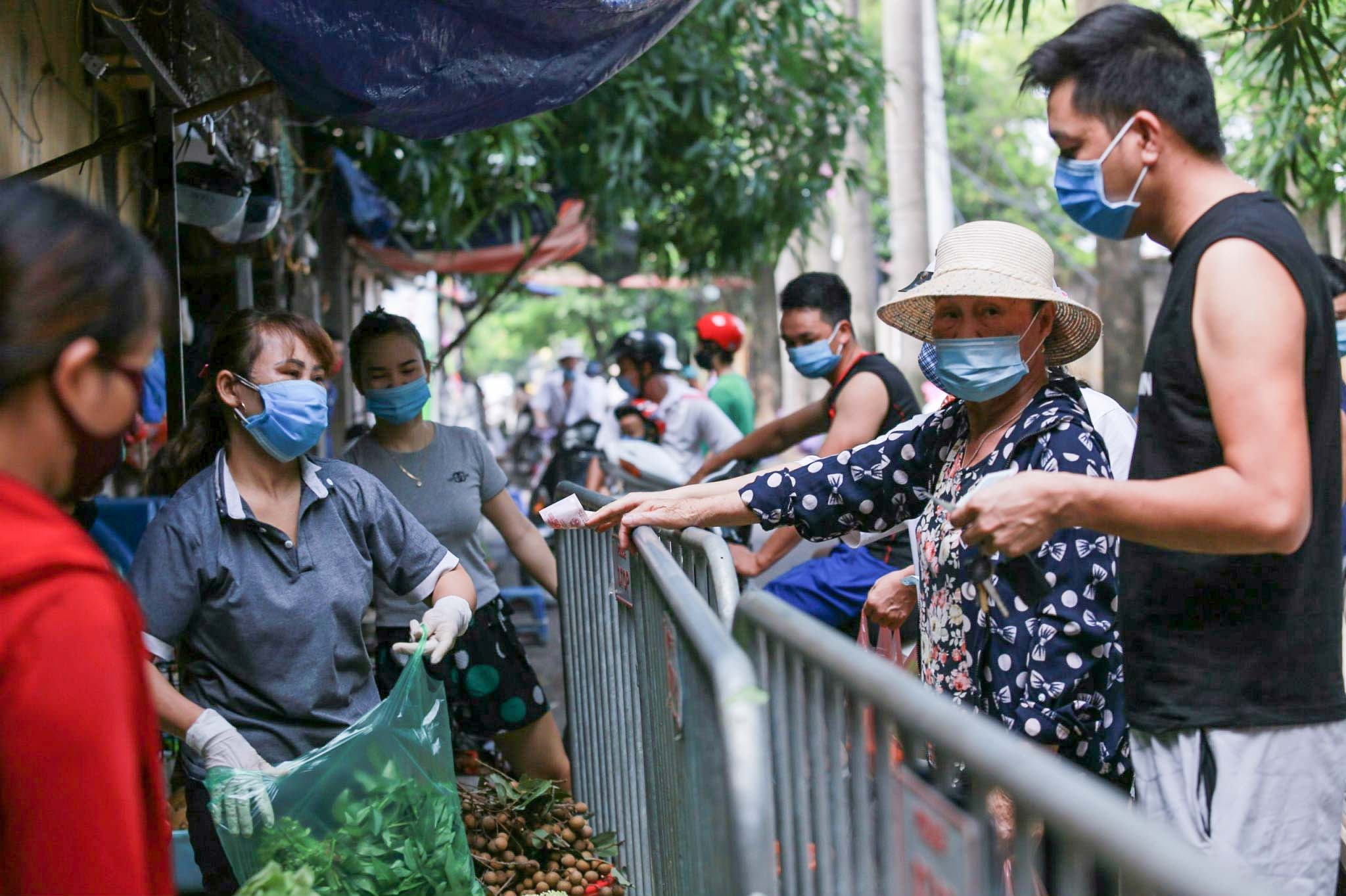 Kiem soat nguoi khong deo khau trang anh 9