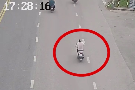 Bat coc tre em anh 2