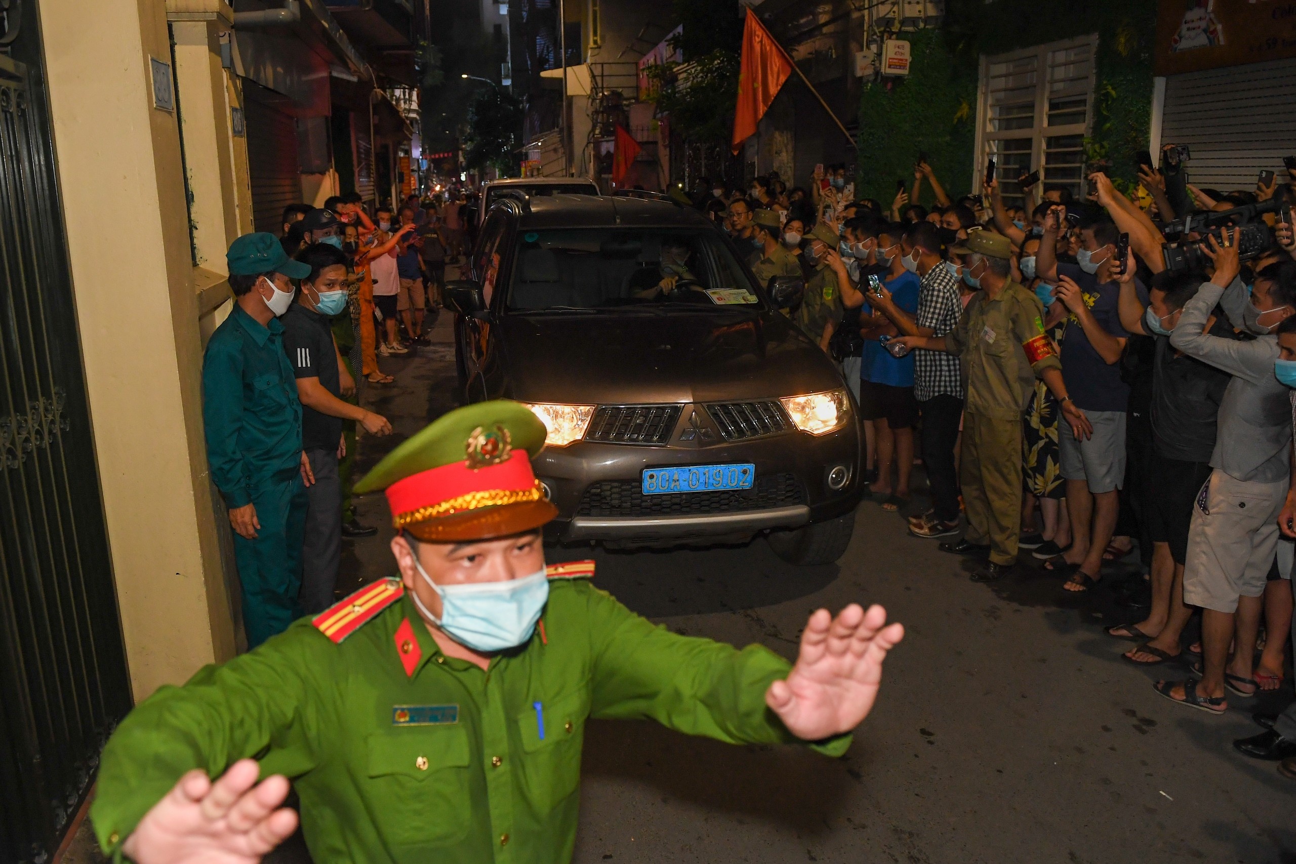 Khoi to ong Nguyen Duc Chung anh 11