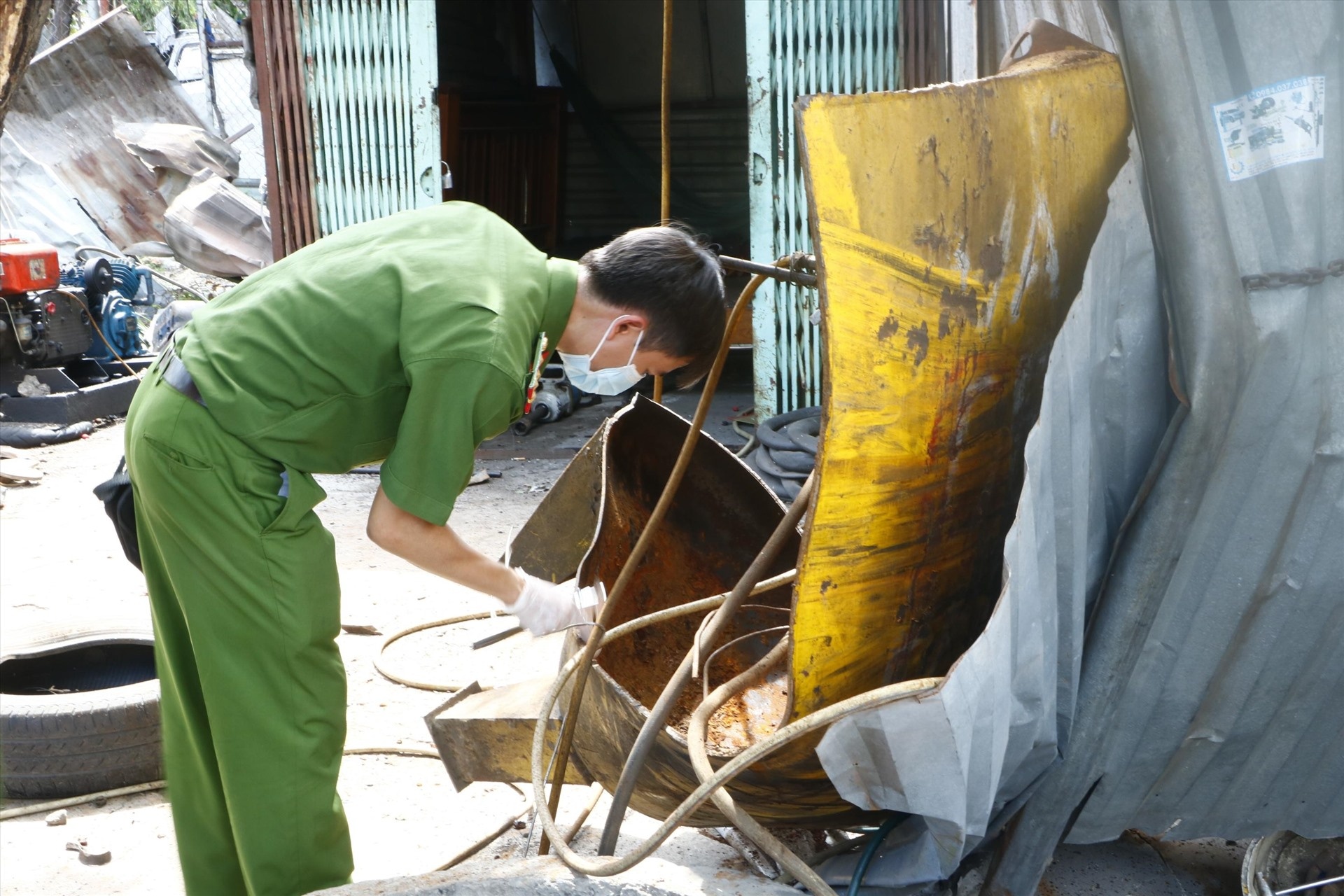 No binh khi o nha may thep Licogi 12 hinh anh