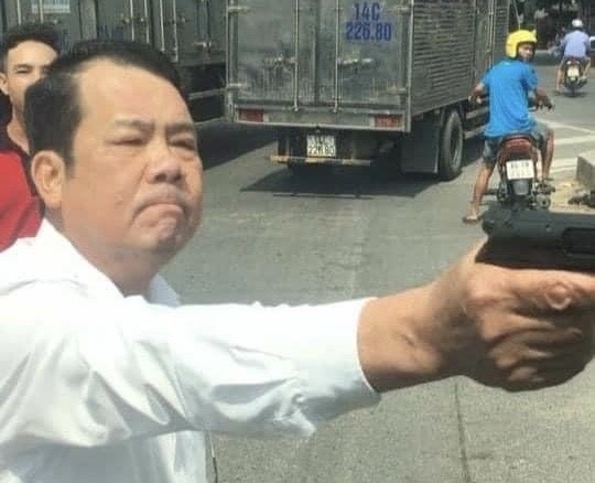 Dung sung de doa lai xe tai anh 1