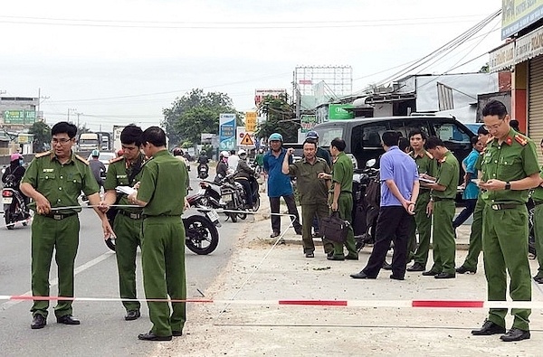 Truy bat nguoi dam cong an vien tu vong hinh anh