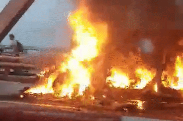 Xe sang Range Rover bi lua thieu rui hinh anh