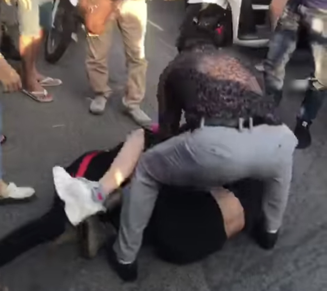 Đánh ghen trên phố ảnh 1 Danh ghen tren pho anh 1