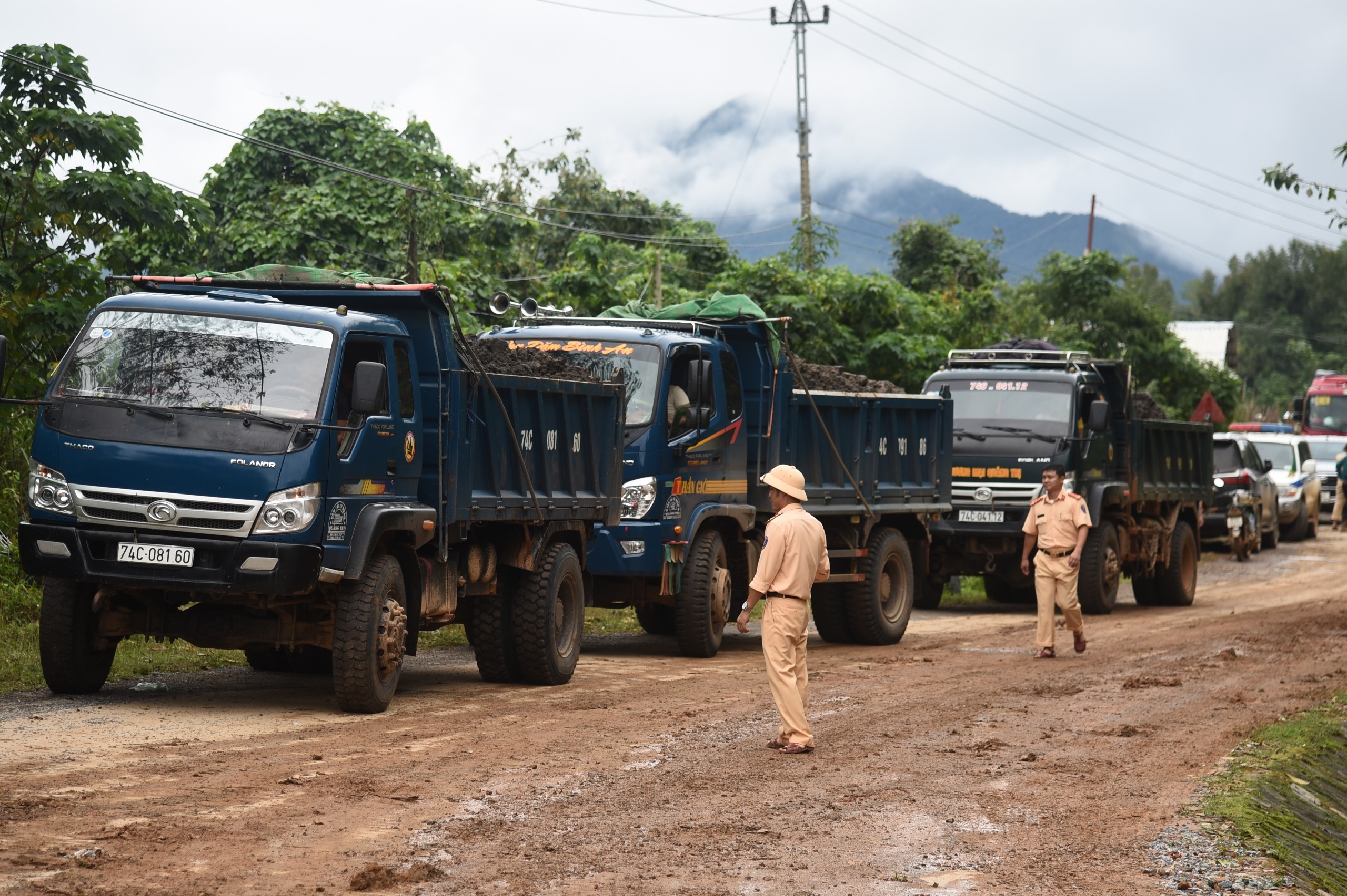 Sat lo nui o quang tri anh 7
