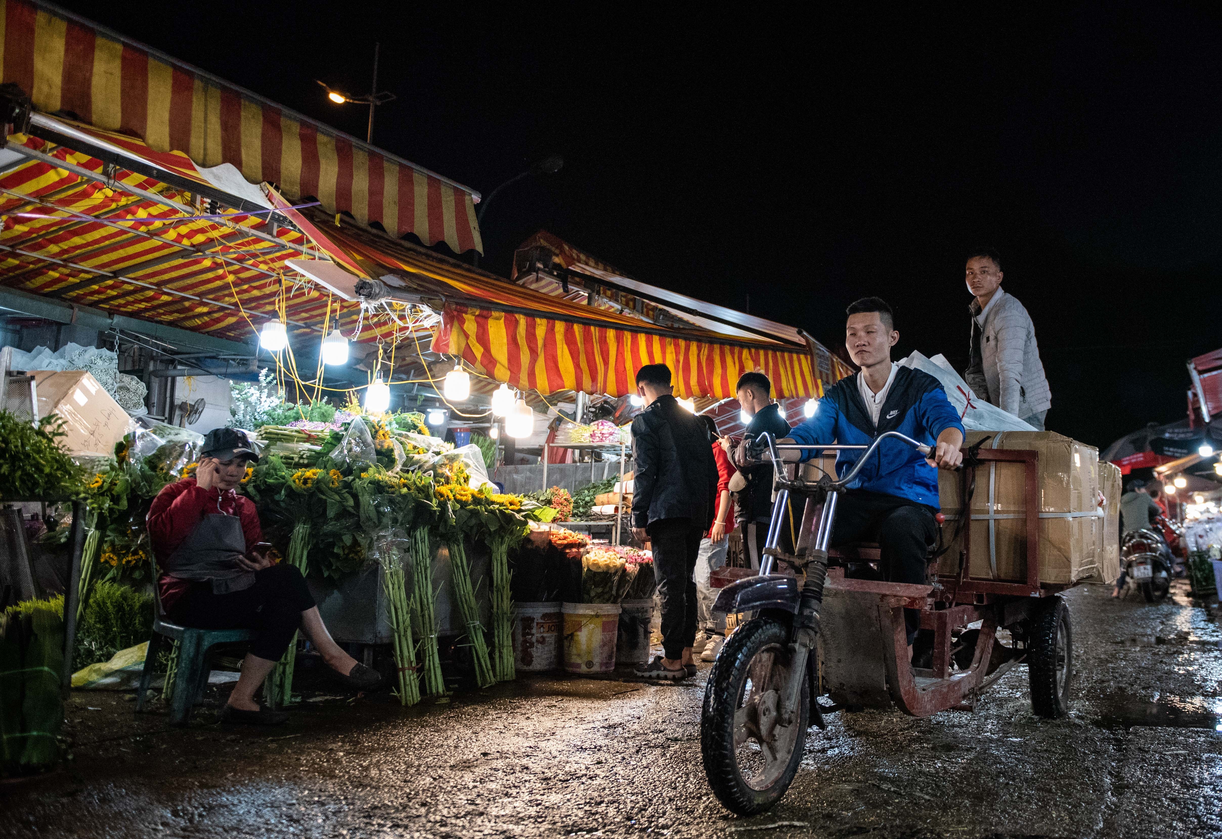 Cho hoa Quang An anh 4