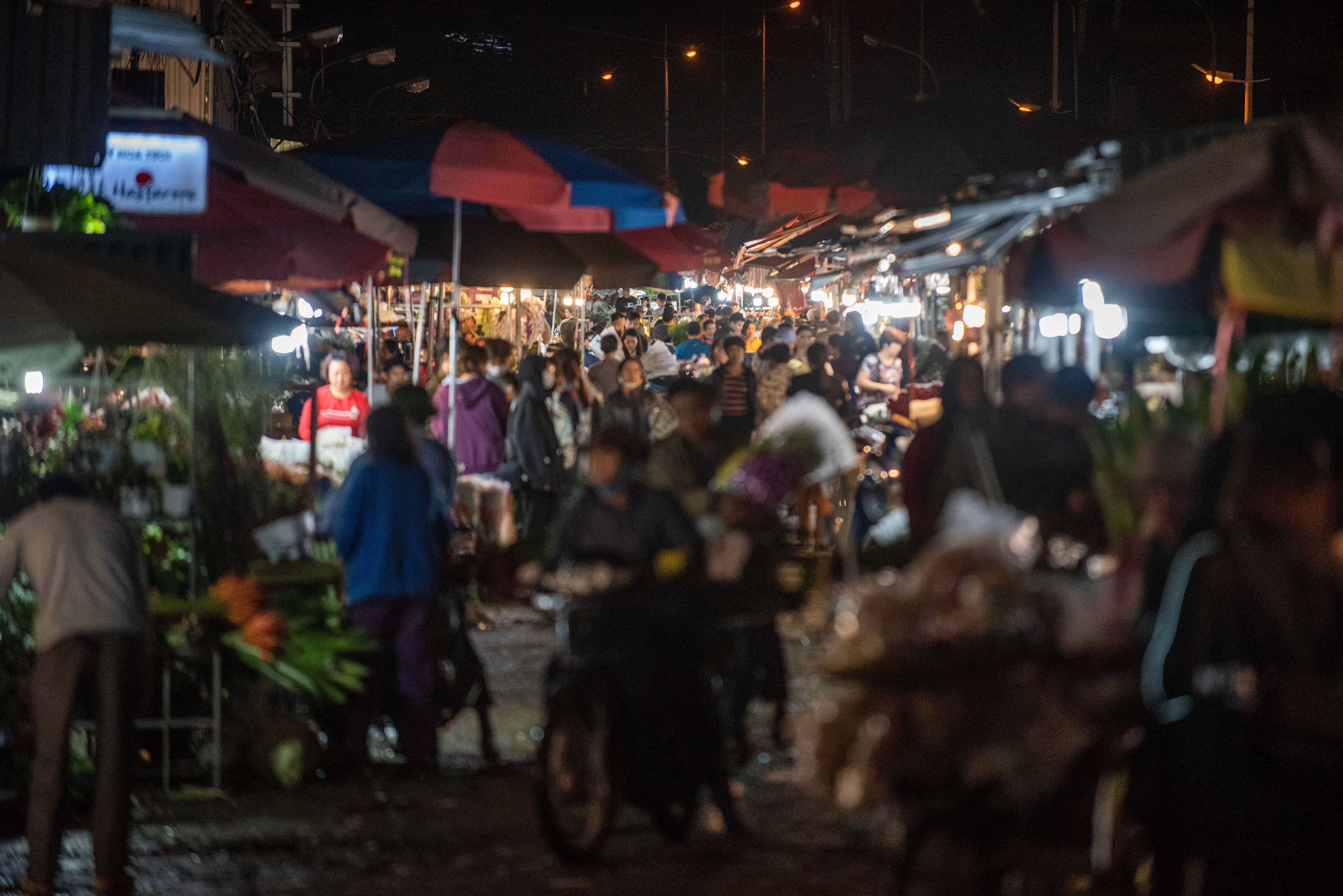 Cho hoa Quang An anh 2