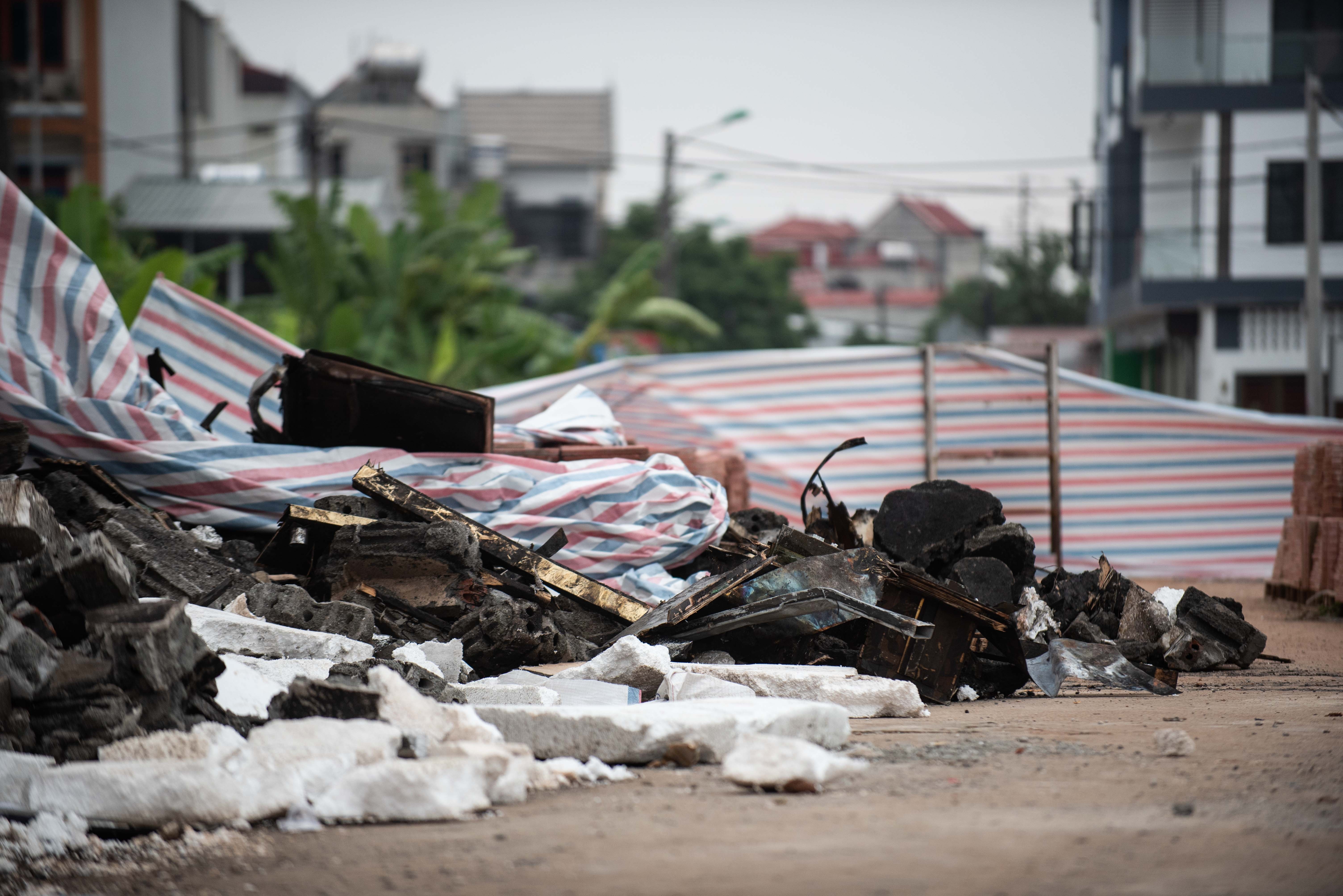 quan bar X5 boc chay anh 7