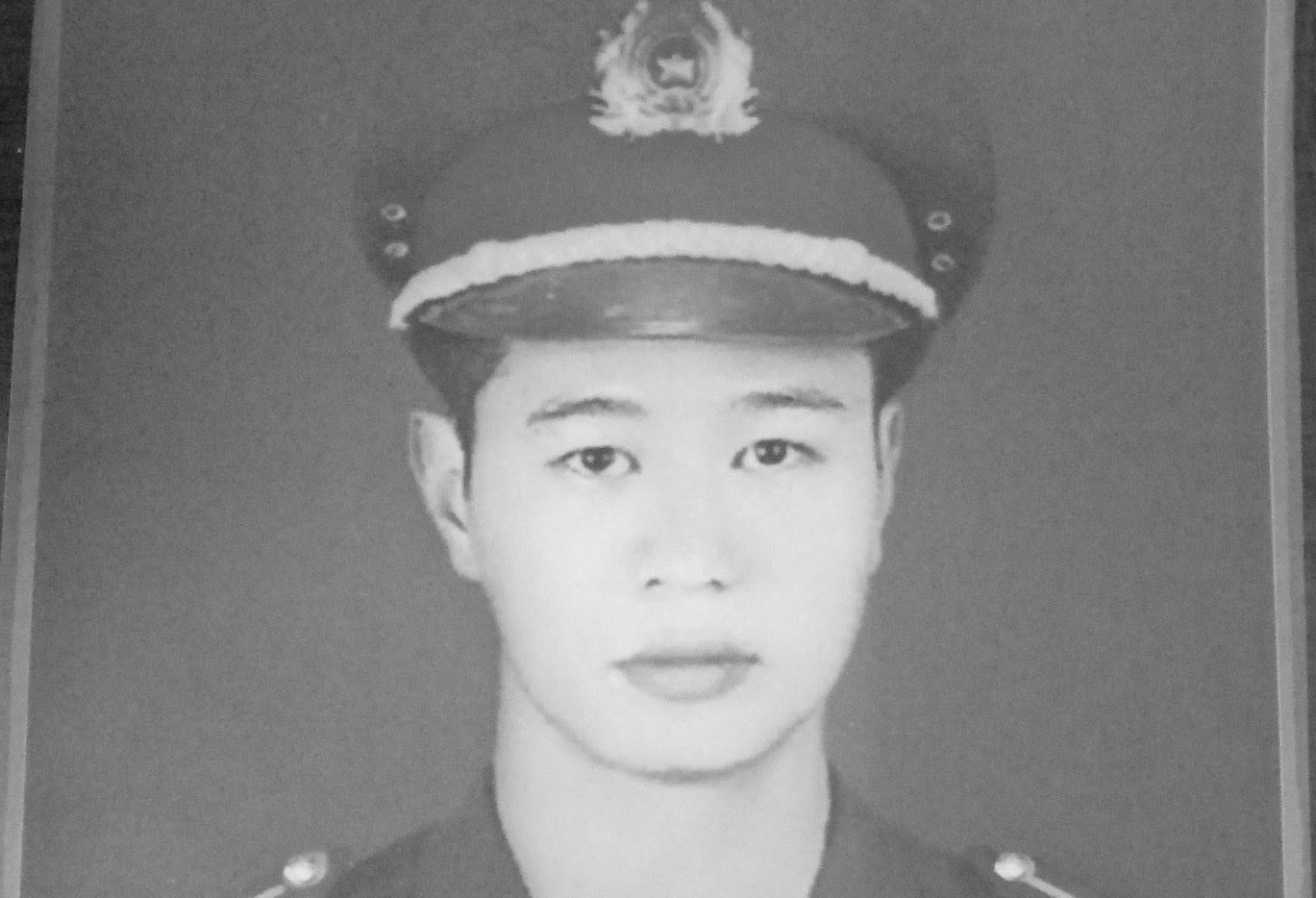 Khoi to nguoi khien thuong uy cong an tu vong hinh anh