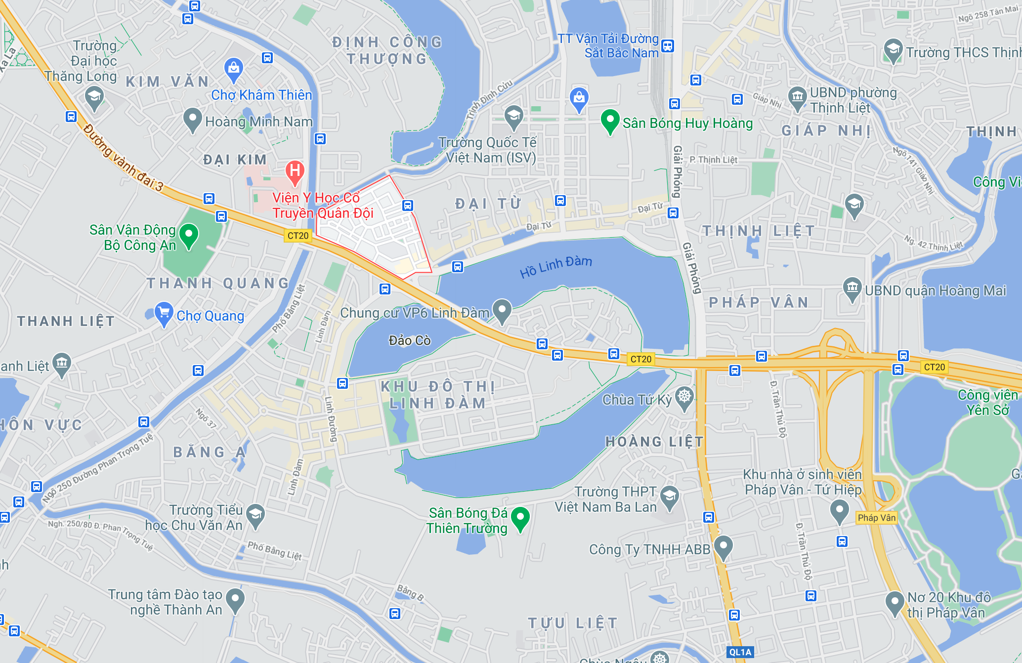 Nam thanh nien treo co anh 2