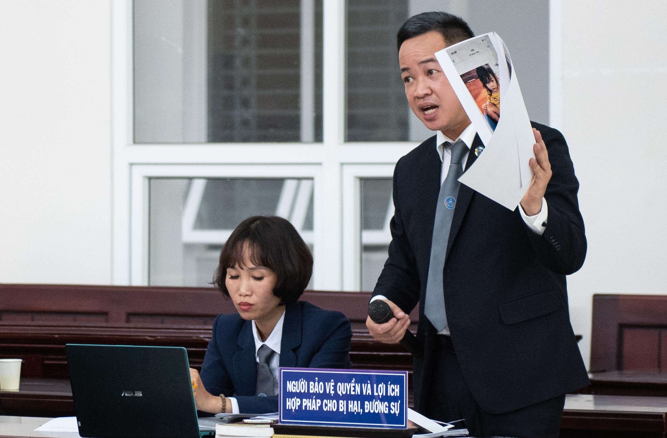 Bao hanh con gai o Ha Noi anh 6